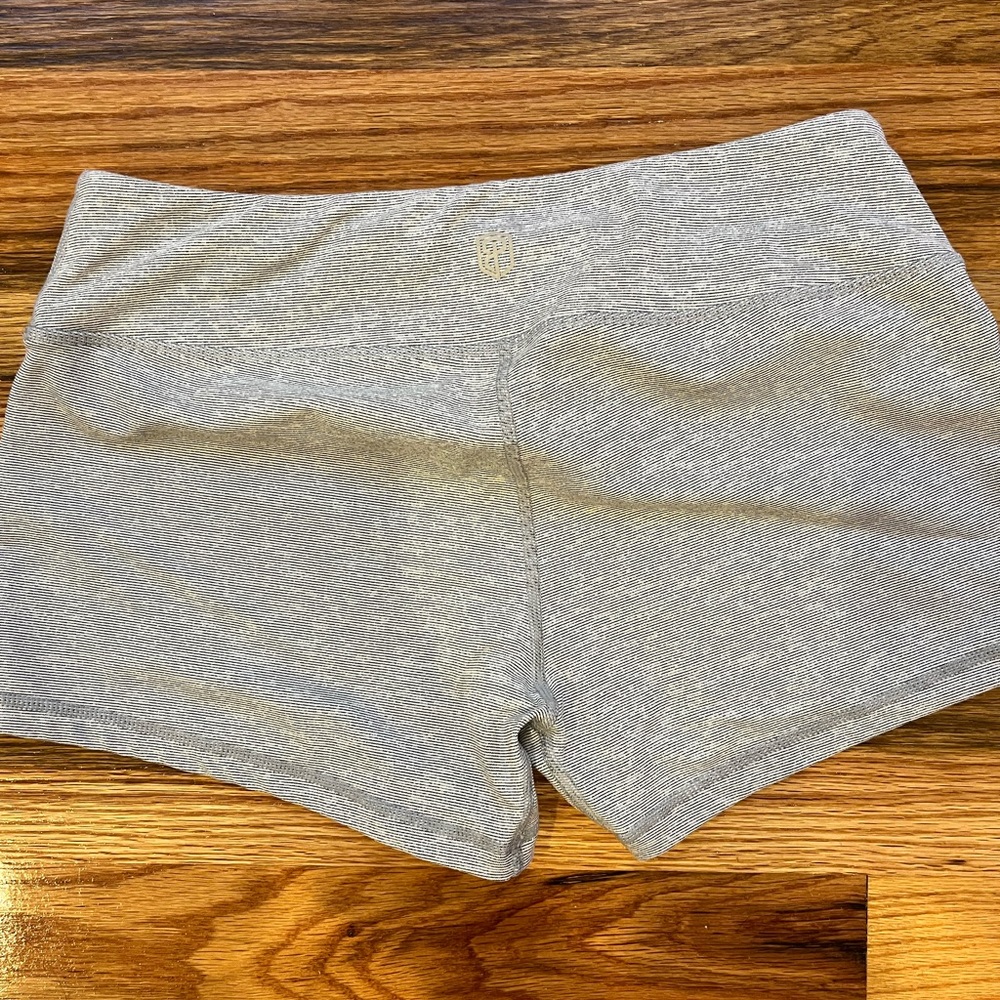 Born primitive medium shorts